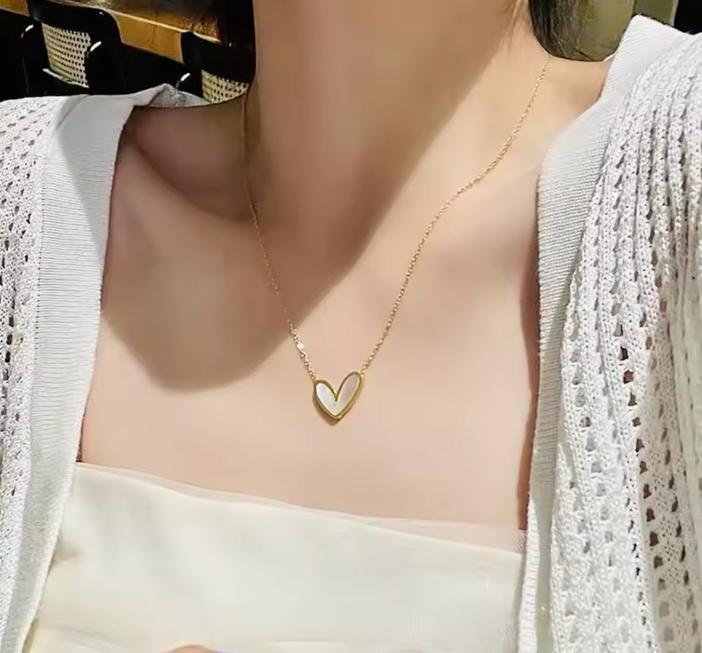 Stainless Steel Shell Love Heart Pendant Necklace