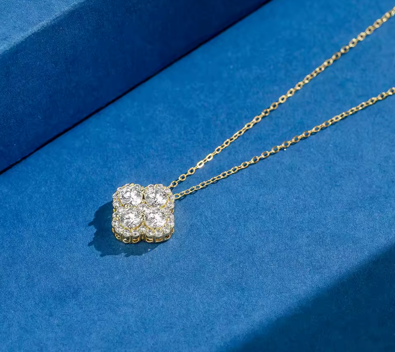 Sweet Flower Pendant Necklace