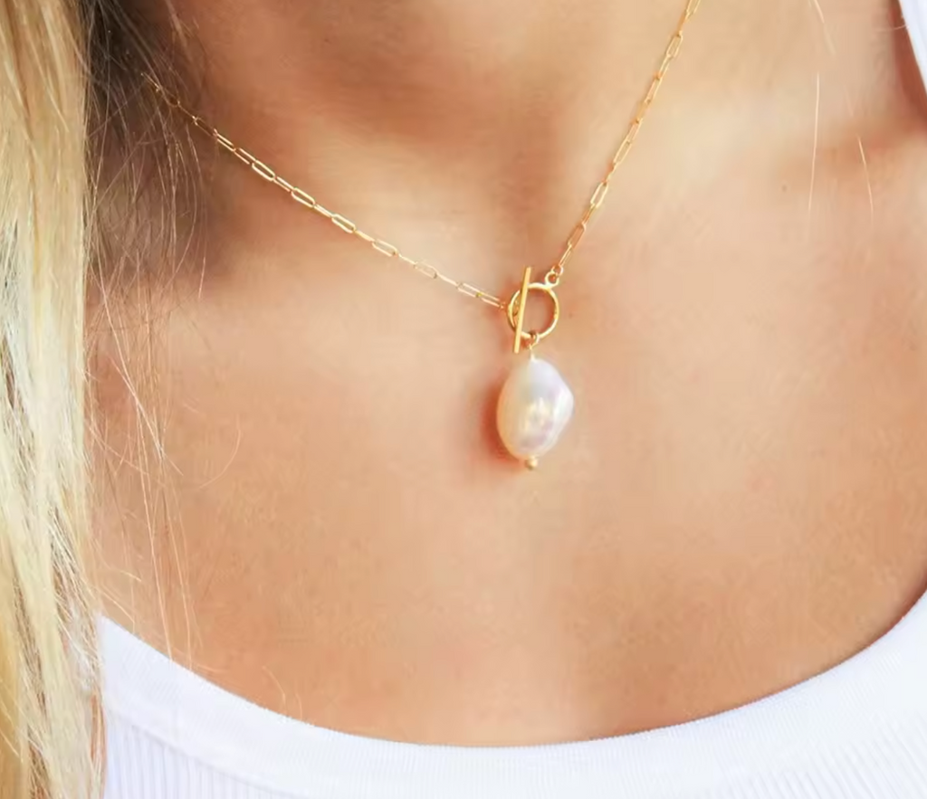 Freshwater Pearl Toggle Necklace