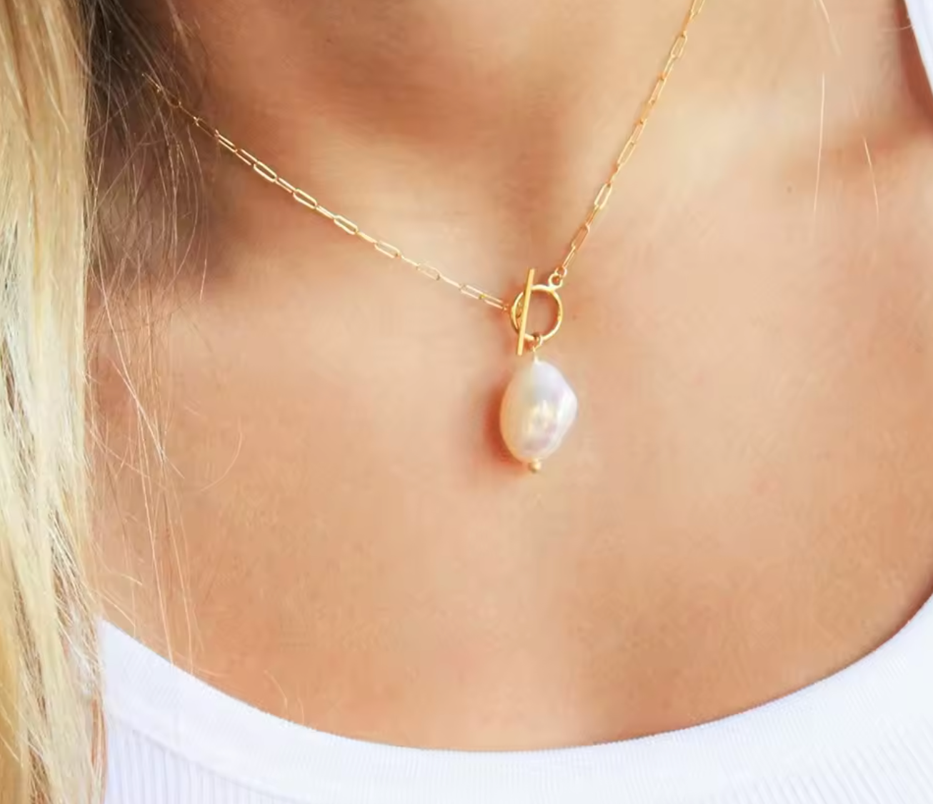 Freshwater Pearl Toggle Necklace