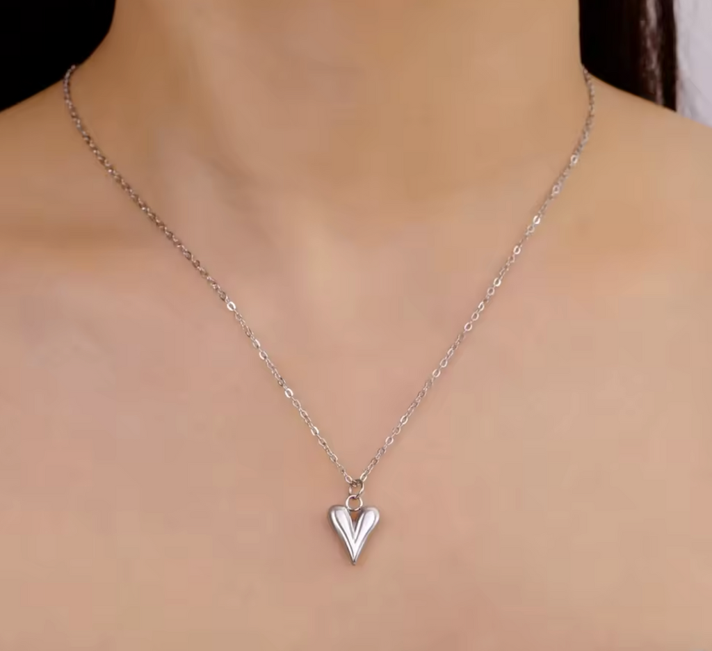 Skyrim Heart Pendant Necklace